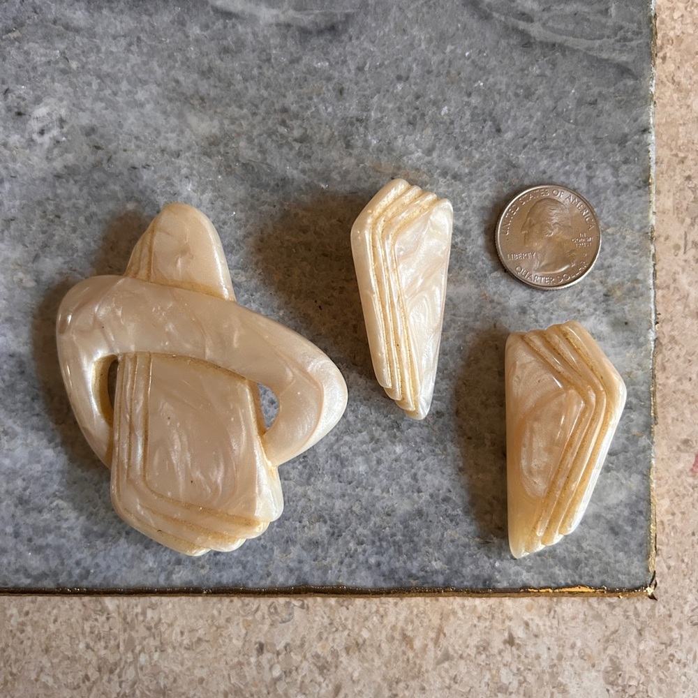 Vintage Cream Brooch and Earrings Set